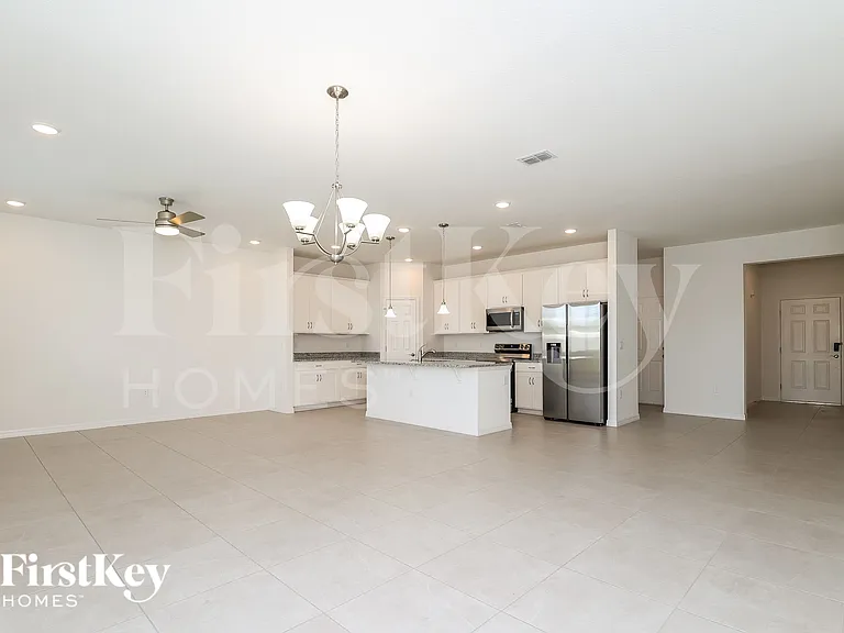 1228 Spokane Point — Photo 4