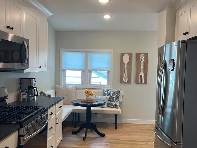 55 Merritt Ave — Photo 8