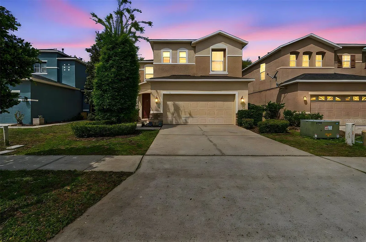 Building Photo - 2401 Silvermoss Dr