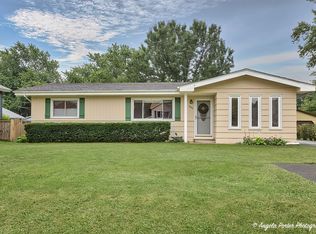 2007 Fairfield Rd, Lindenhurst, IL 60046