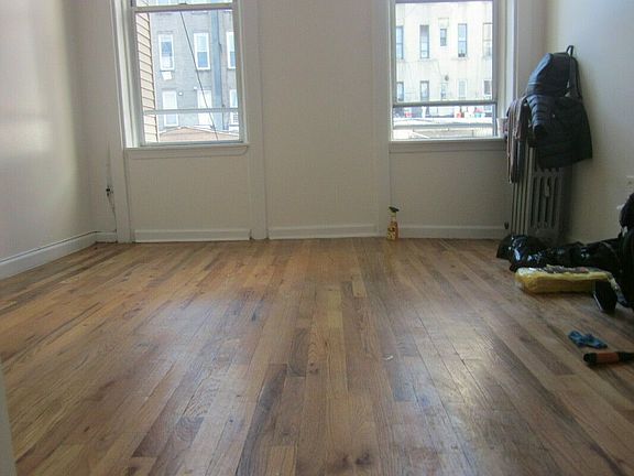 3rd image of 340 S 5th St #B