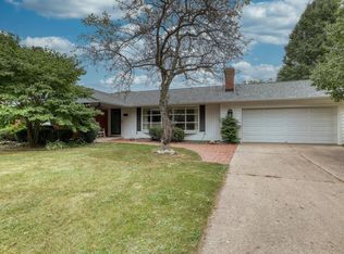 12125 Woodside Ct, Wauwatosa, WI 53226