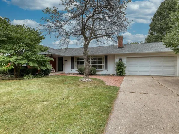 12125 Woodside COURT, Wauwatosa, WI 53226