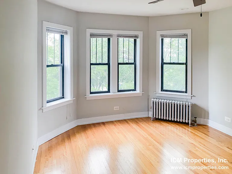 4547 N Leavitt St #45493 — Photo 8