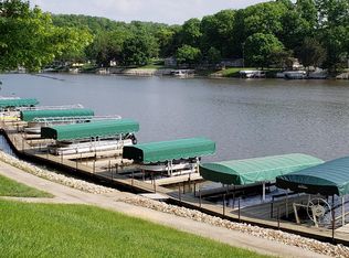 20570 254th St Maples #9, Lake Delhi, IA 52057