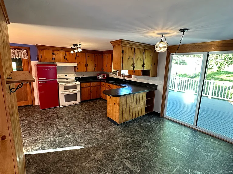 905 Tracy Creek Rd — Photo 5