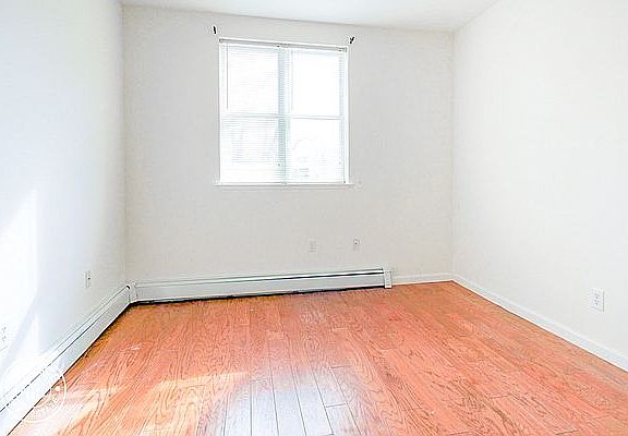 5th image of 1356 De Kalb Ave #2
