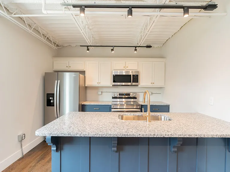 614 E Main St #205 — Photo 6
