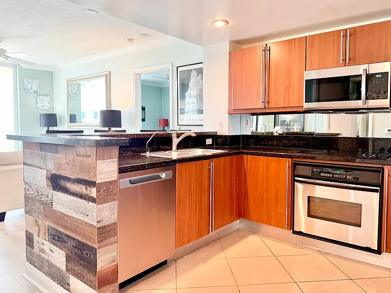 610 Clematis St #726 — Photo 3