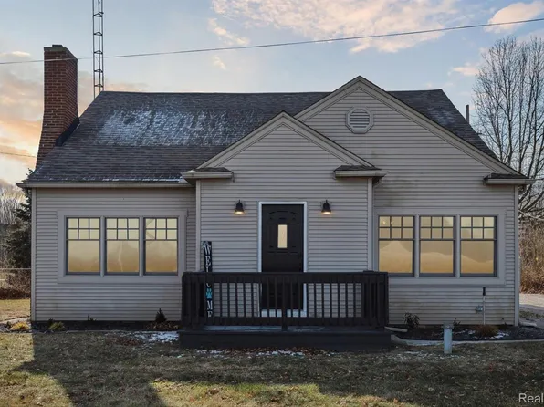 13611 S Custer Rd, Dundee, MI 48131
