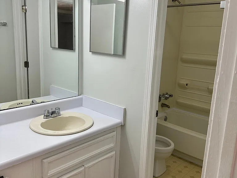 1803 Augusta Dr — Photo 6