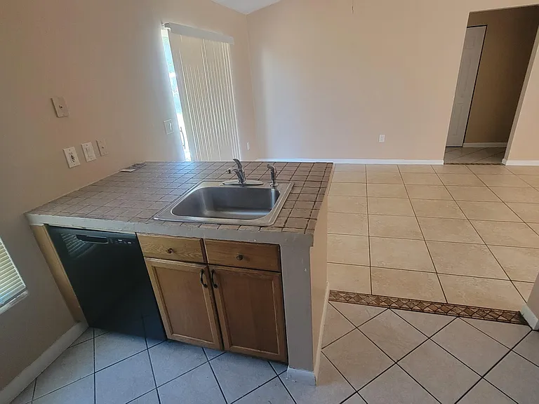 1837 Heartwellville St NW — Photo 5