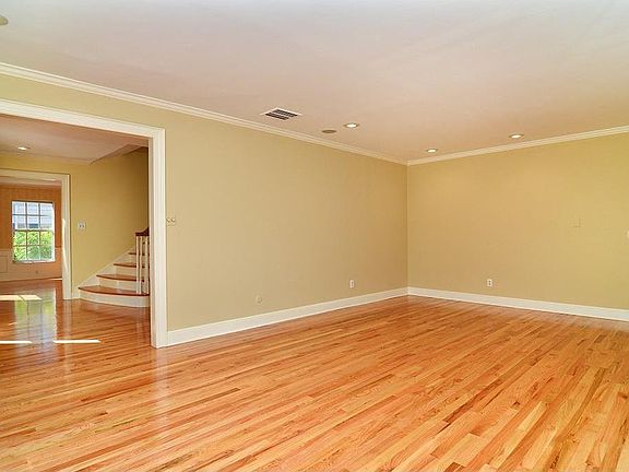 5th image of 4505 W Brookwood Dr