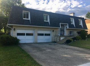 2621 Sarona Rd, Springfield, IL 62704