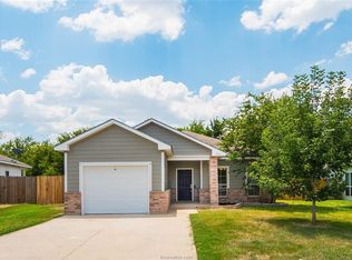 2516 Elkhorn Trl, Bryan, TX 77803