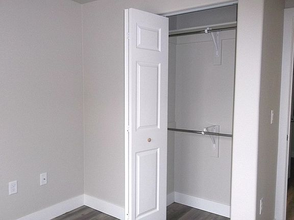 5th image of 343 Buffalo Dr Unit A