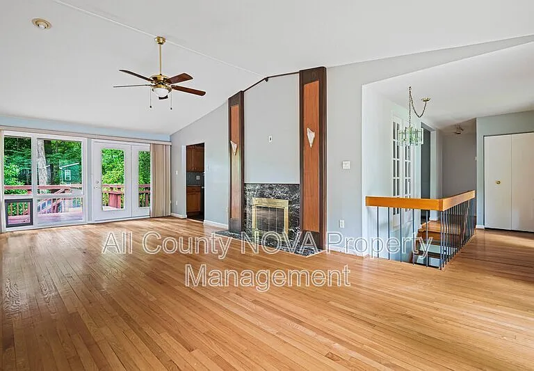 8108 Timber Valley Ct — Photo 18