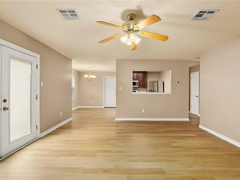2204 Cottontail Dr — Photo 12