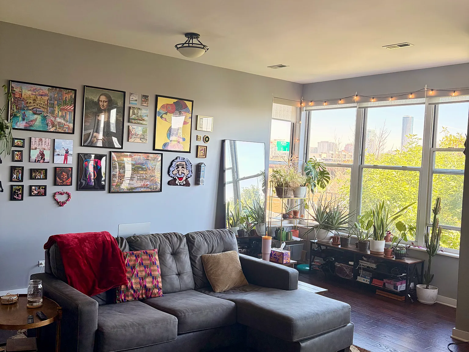 3 bed, 1600 sqft, $3,999 — Photo 3