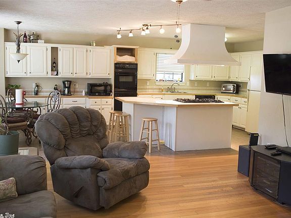 5th image of 13 Crafton St