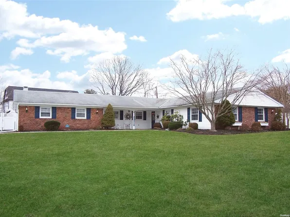 1 Malvern Lane, Stony Brook, NY 11790