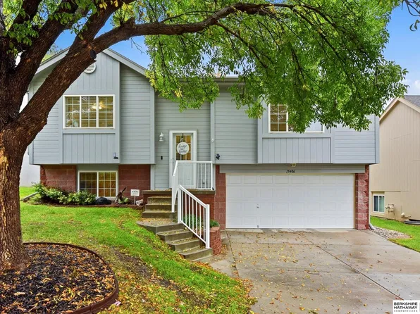 15406 Tibbles St, Omaha, NE 68116