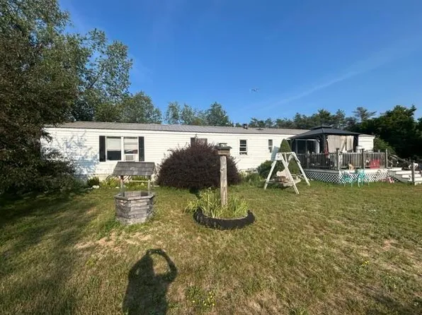312 Zipf St, Pellston, MI 49769