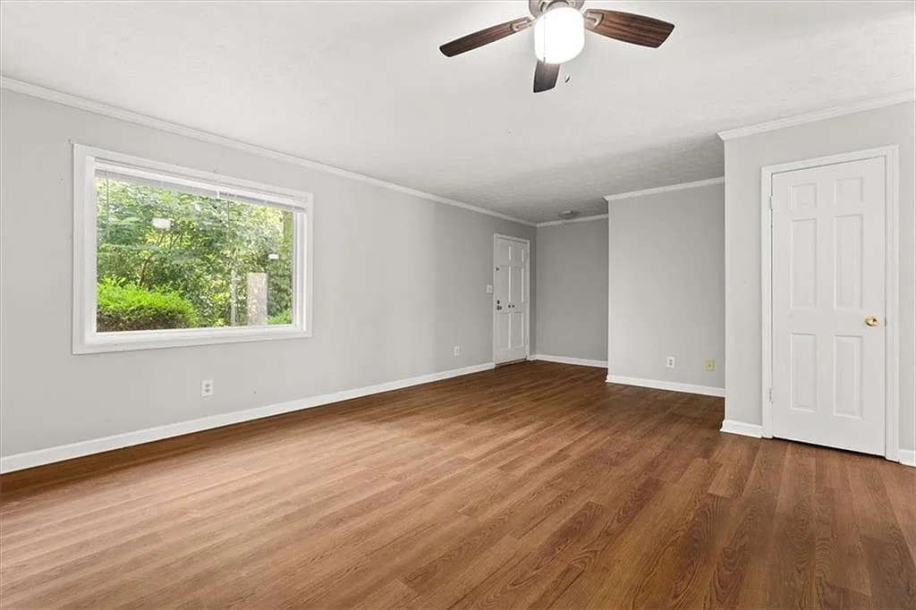 2 bed, 2.5 bath, 1392 sqft, $1,770 — Photo 3