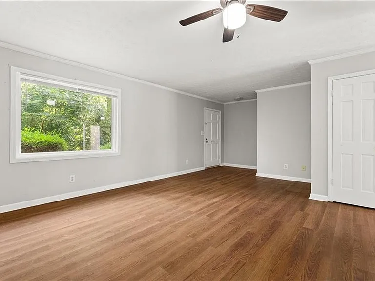 360 Winding River Dr #C — Photo 3