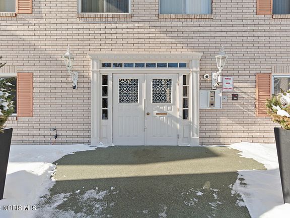 3rd image of 3010 W Central Ave Unit 105