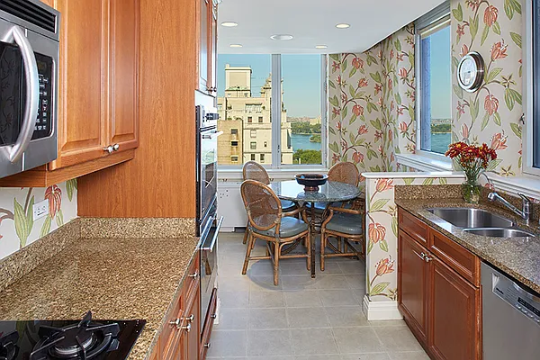 Rented by Brown Harris Stevens | media 25