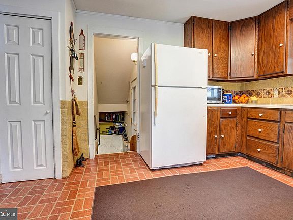 3rd image of 535 Valley Park Rd