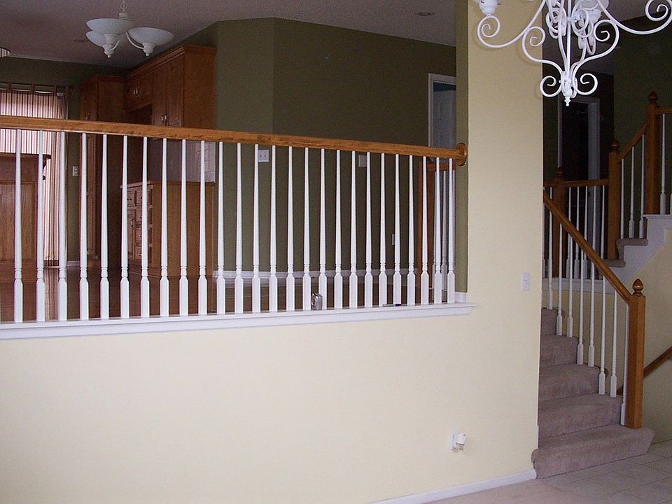 808 Silver Lake Cir, Raymore, MO 64083 Zillow