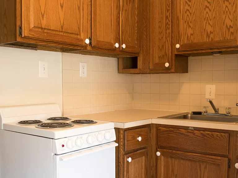 4302 W Thirteen Mile Rd #3 — Photo 3