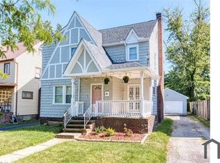 1047 Hillstone Rd, Cleveland Heights, OH 44121