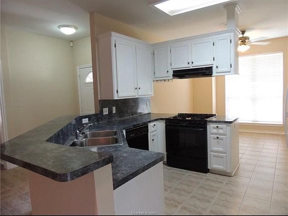 5th image of 3718 Chantal Cir