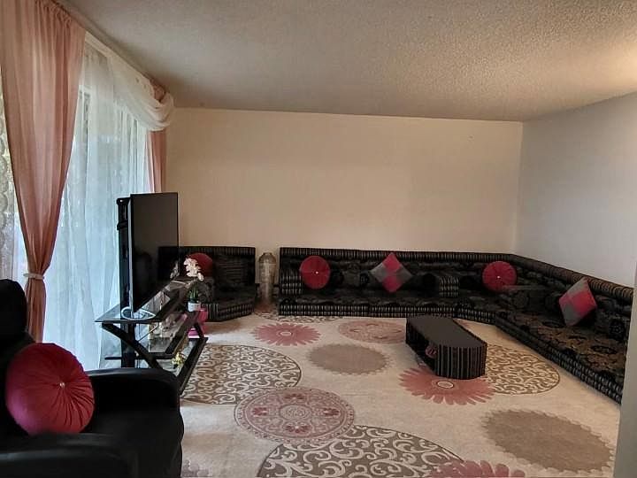 1st image of 16644 31st Ave S APT 4