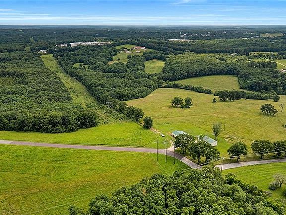 3rd image of 3879 Tegeler Rd