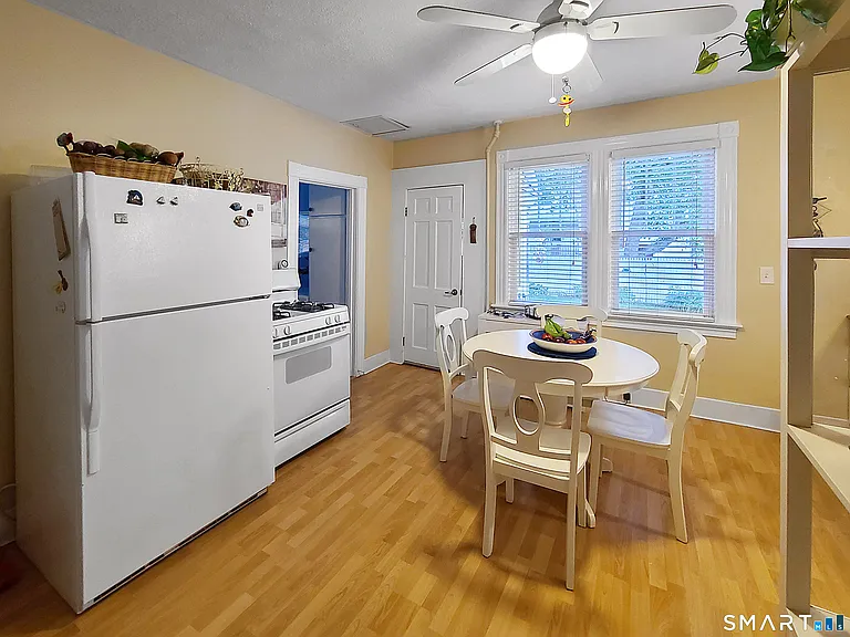 12 Elliott Ave — Photo 9