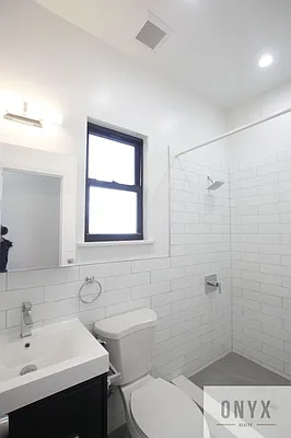 Rented by Onyx | media 19