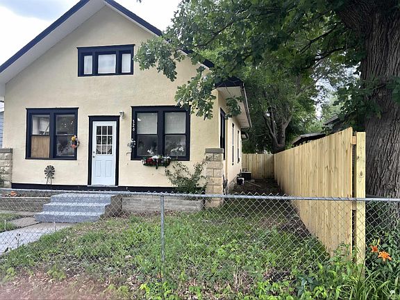 2nd image of 326 W 11th St