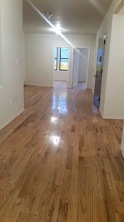 2nd image of 1022 Rutland Rd