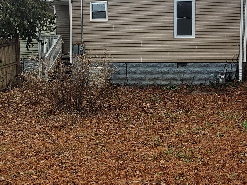 2nd image of 630 Mulberry St