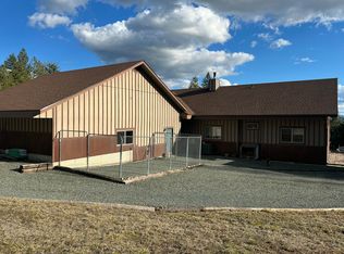 2461 Cozy Nook Rd, Chewelah, WA 99109