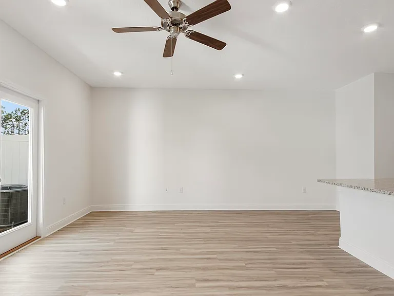 187 Ellery Ln — Photo 11