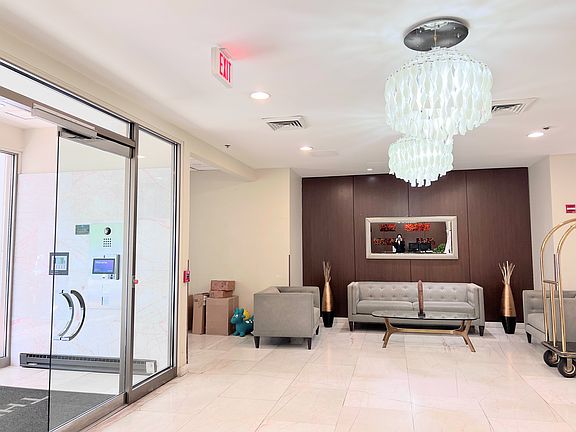 3rd image of 10 Regent St APT 713