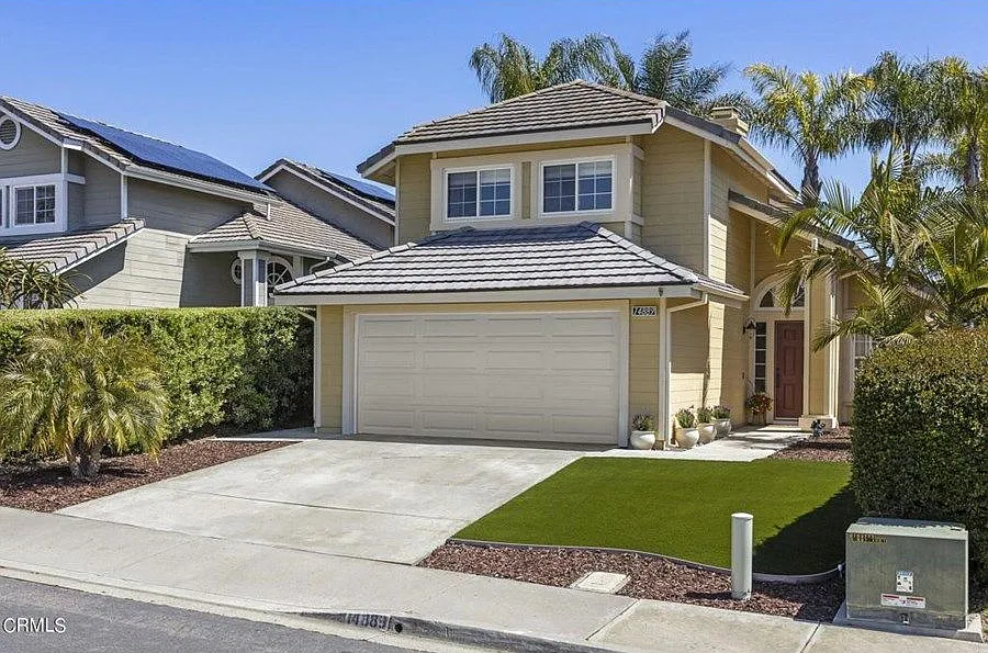 3 bed, 2.5 bath, 1634 sqft, $4,500 — Photo 1