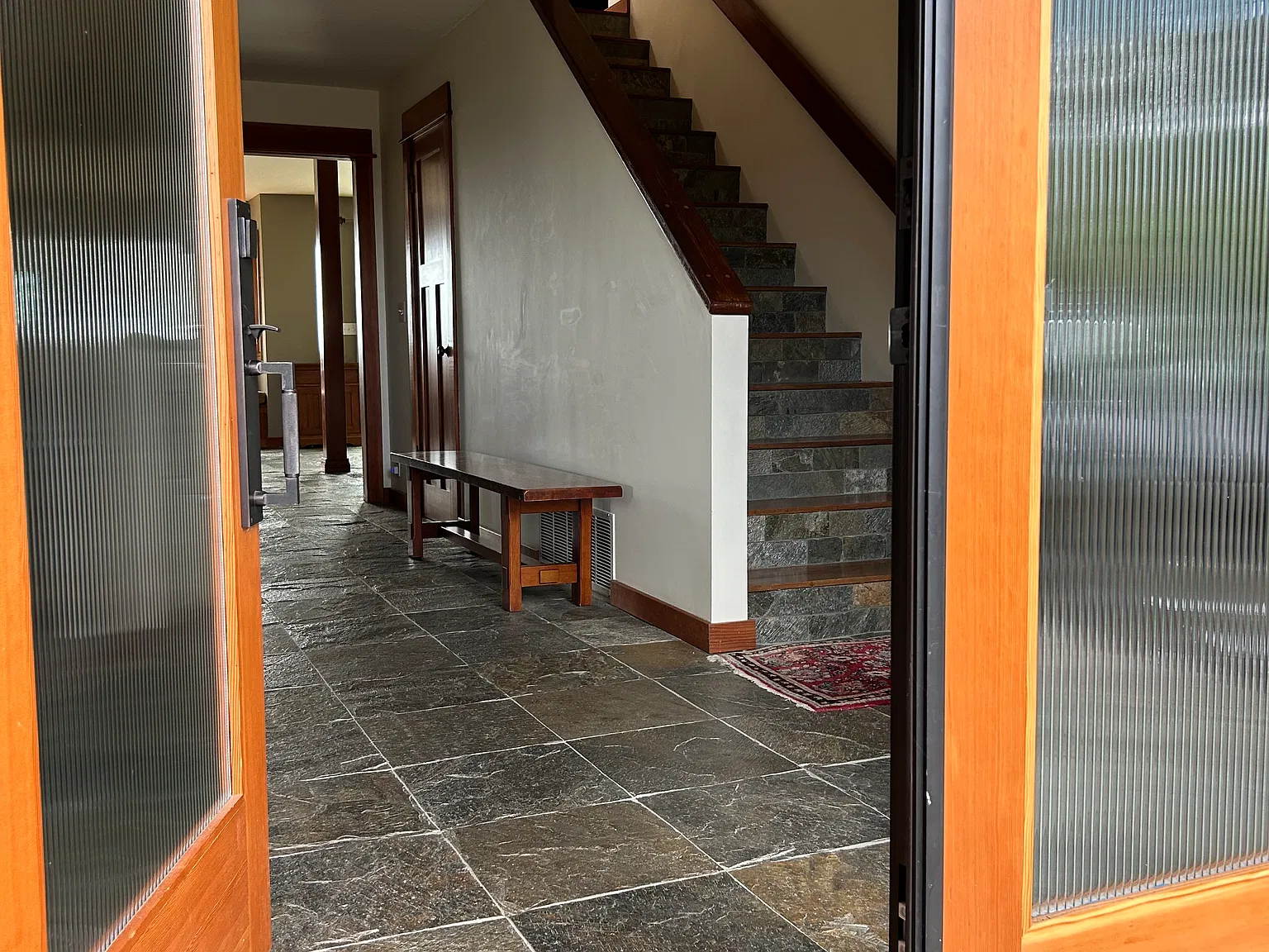 4 bed, 2.5 bath, 3300 sqft, $8,500 — Photo 4