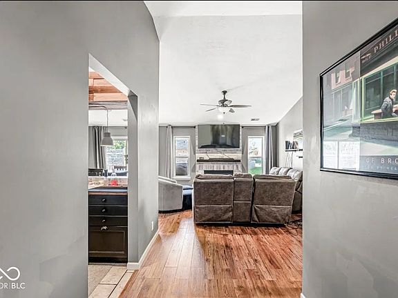 4th image of 12525 Wolford Dr