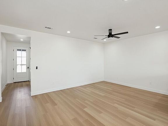 4th image of 19101 Sierra Madre Dr Unit B